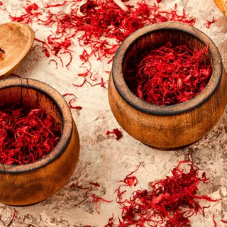 تصویر 7 از زعفران سر گل اعلا با قرمزی کم‌ نظیر و عطر ماندگار